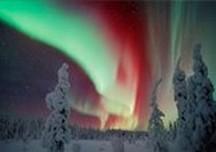 8-neige-et-aurore-boreale.jpg